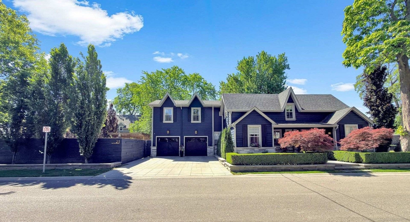 Exterior photo of 21 Kellam Street, a home represented by The Fallico Group
